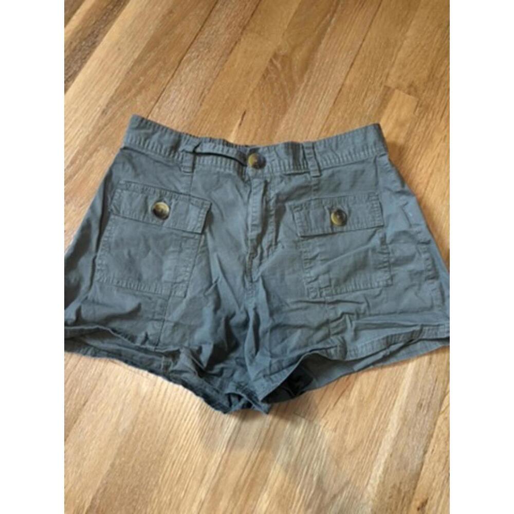Women's Vuori Olive/Khaki Green Cargo Utility Shorts - Sz Medium organic cotton